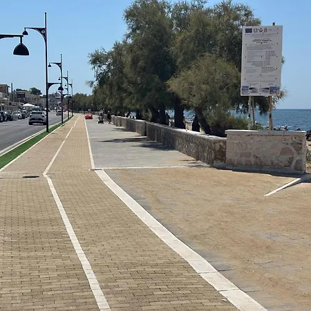 Дом отдыха Alemi Casa Moderna Vicino Al Mare Торре-Ово