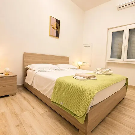 Alemi Casa Moderna Vicino Al Mare בית נופש טורה אובו