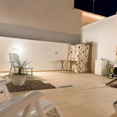 Alemi Casa Moderna Vicino Al Mare 펜션 *